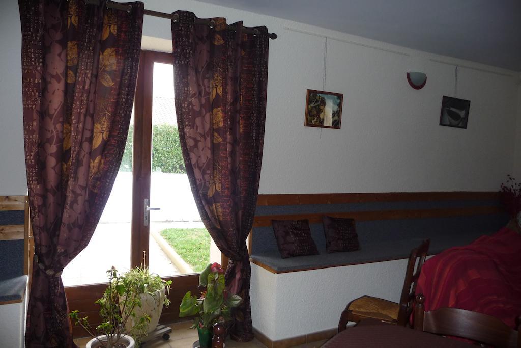 La Ferme Des Denis Chambres Dhotes Chanos-Curson Kültér fotó